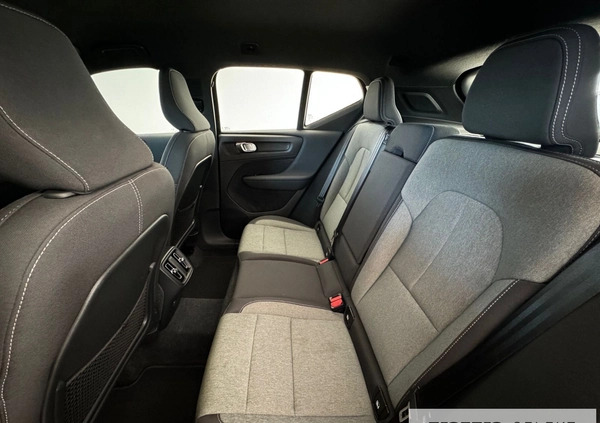 Volvo XC 40 cena 169900 przebieg: 37355, rok produkcji 2023 z Gostynin małe 301
